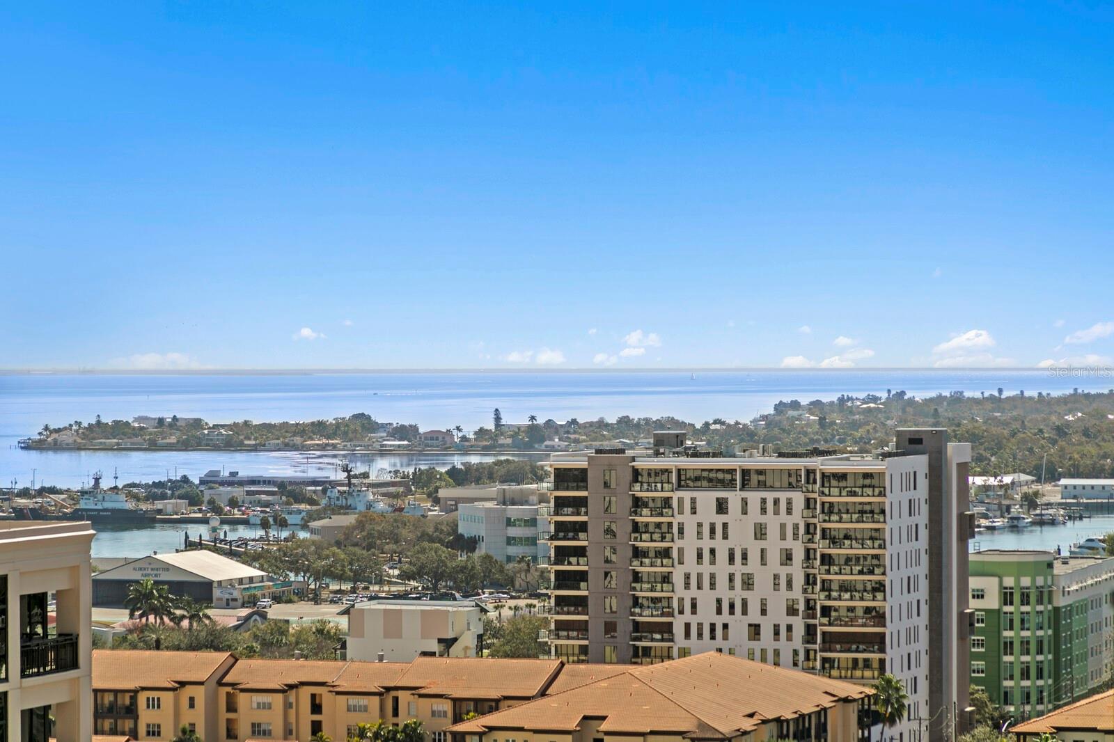 Image 33 of 65 For 275 1st Avenue S 1604