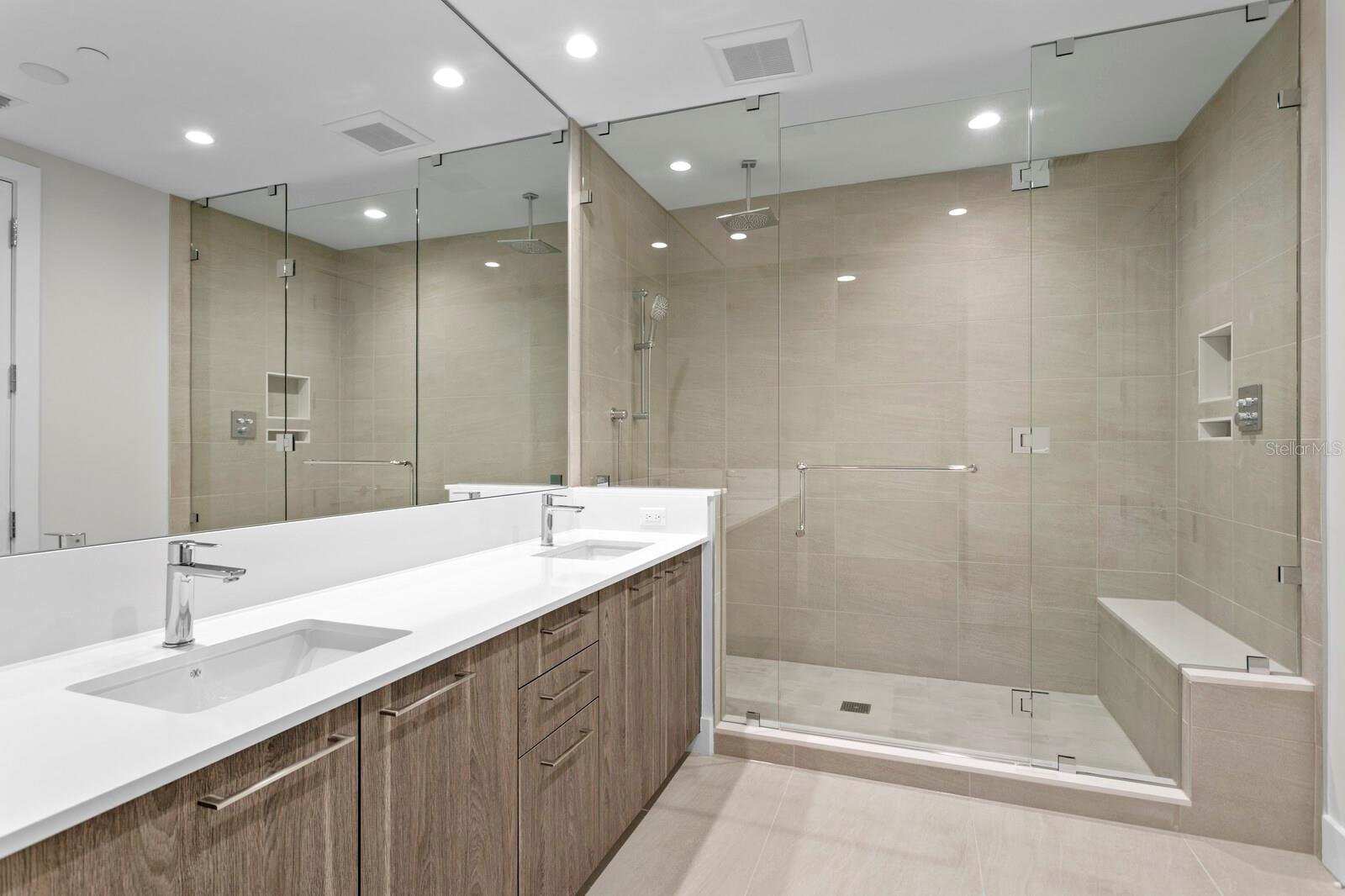 Image 56 of 65 For 275 1st Avenue S 1604