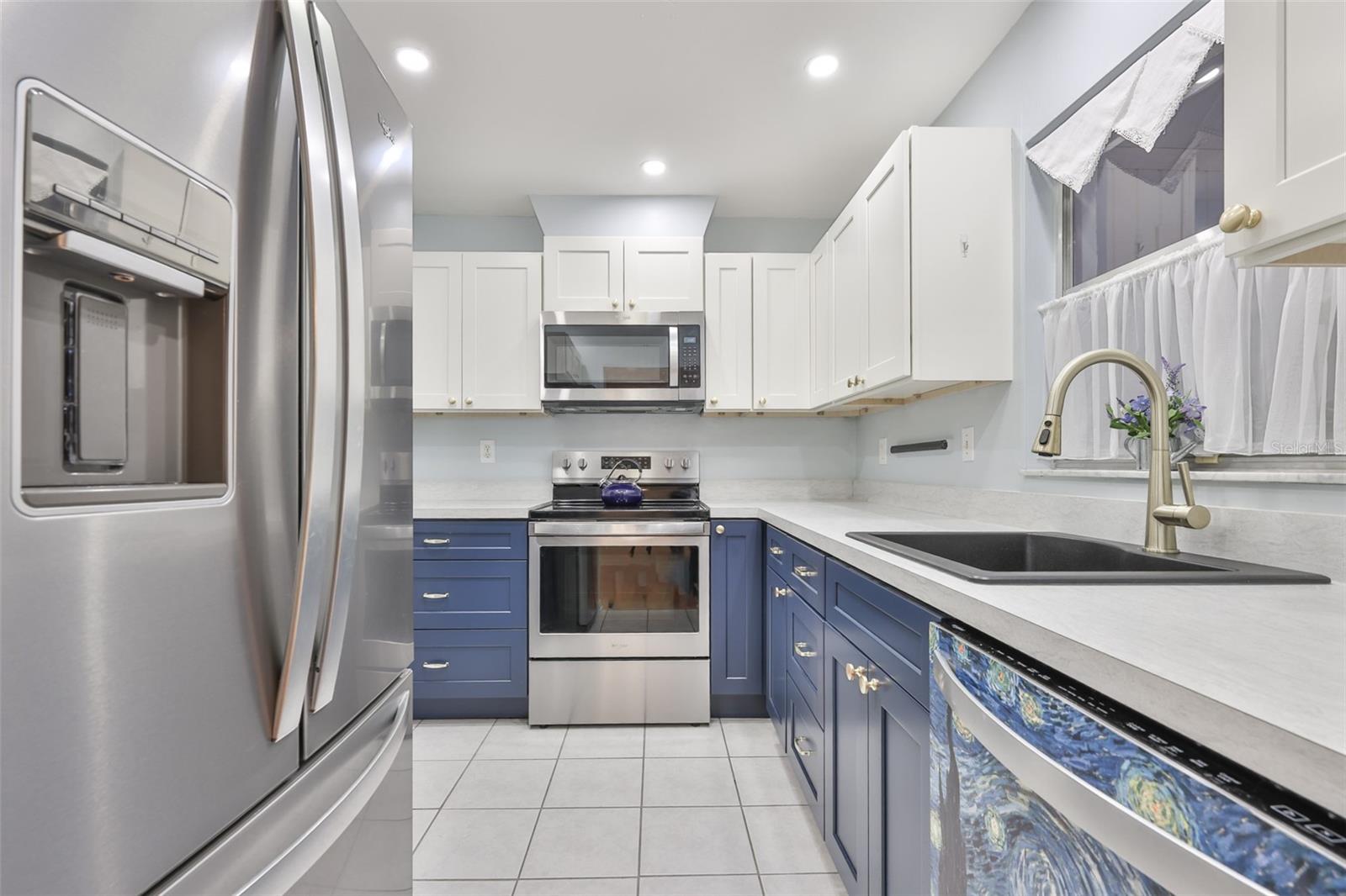 Image 20 of 67 For 1906 Canterbury Lane 16