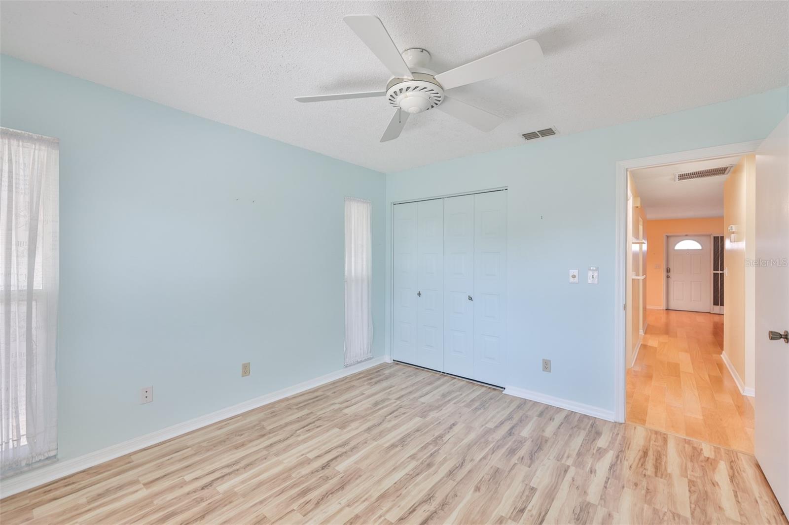 Image 31 of 67 For 1906 Canterbury Lane 16