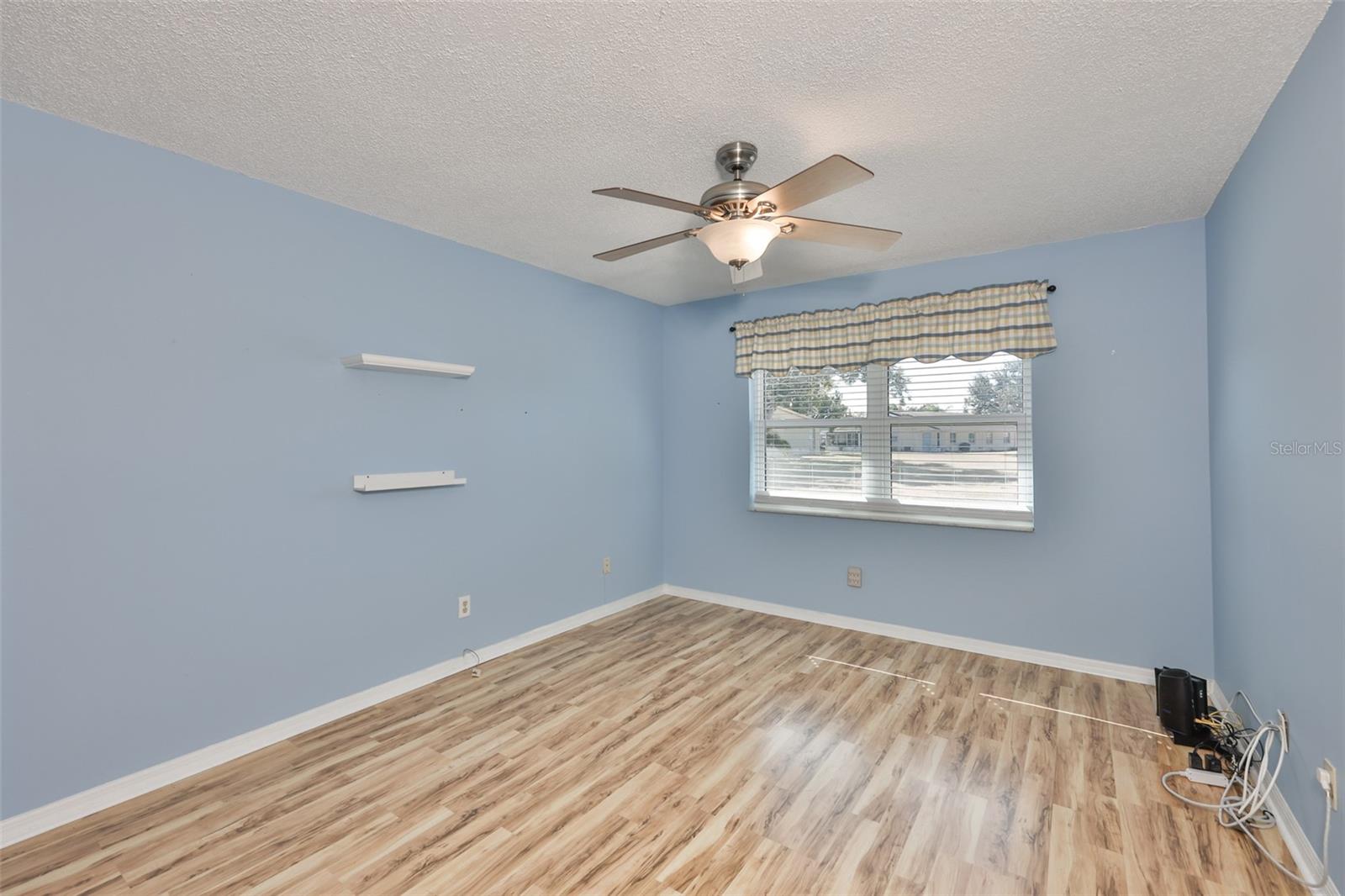 Image 32 of 67 For 1906 Canterbury Lane 16