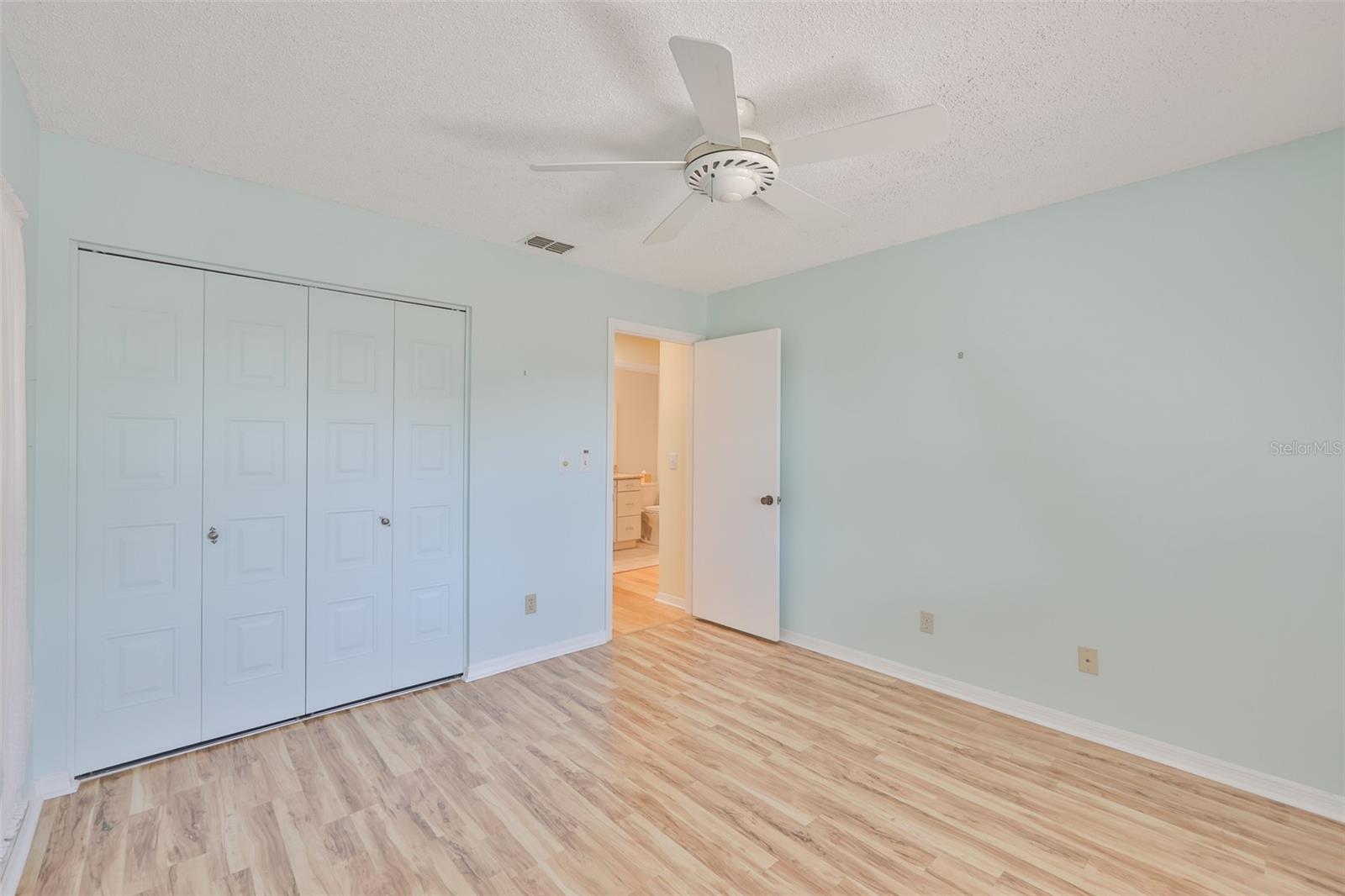 Image 37 of 67 For 1906 Canterbury Lane 16