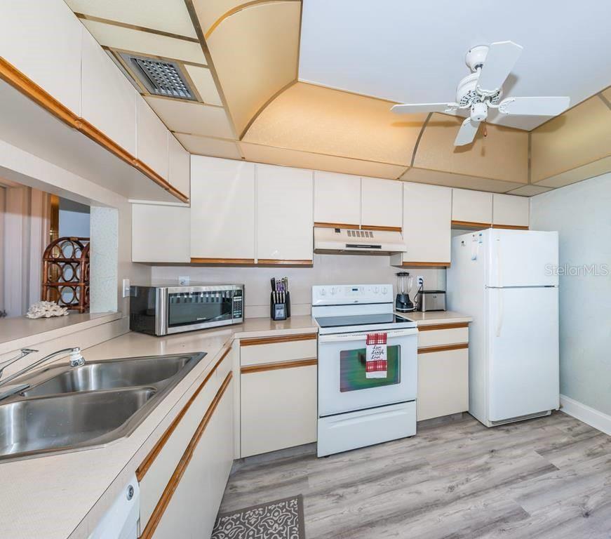 Image 11 of 19 For 5724 Puerta Del Sol Boulevard S 248