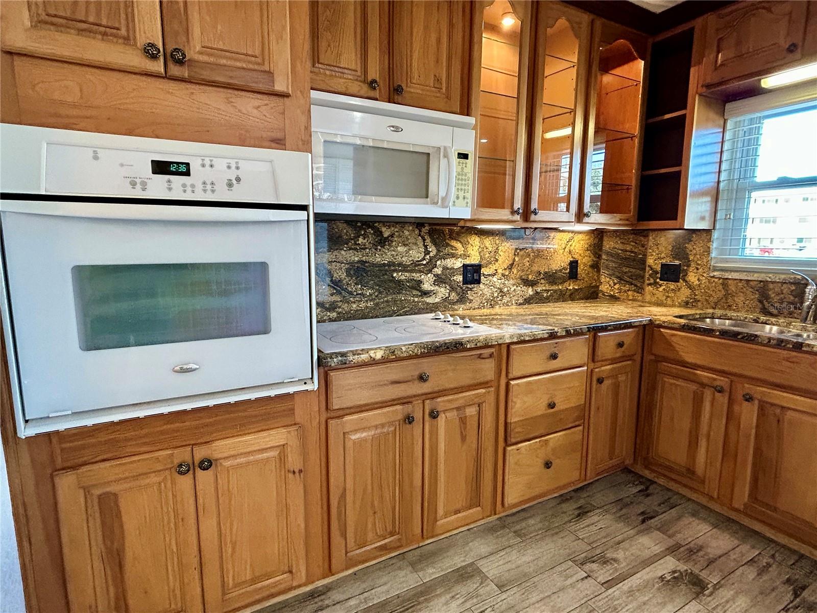 Image 10 of 61 For 2261 Swedish Drive 21