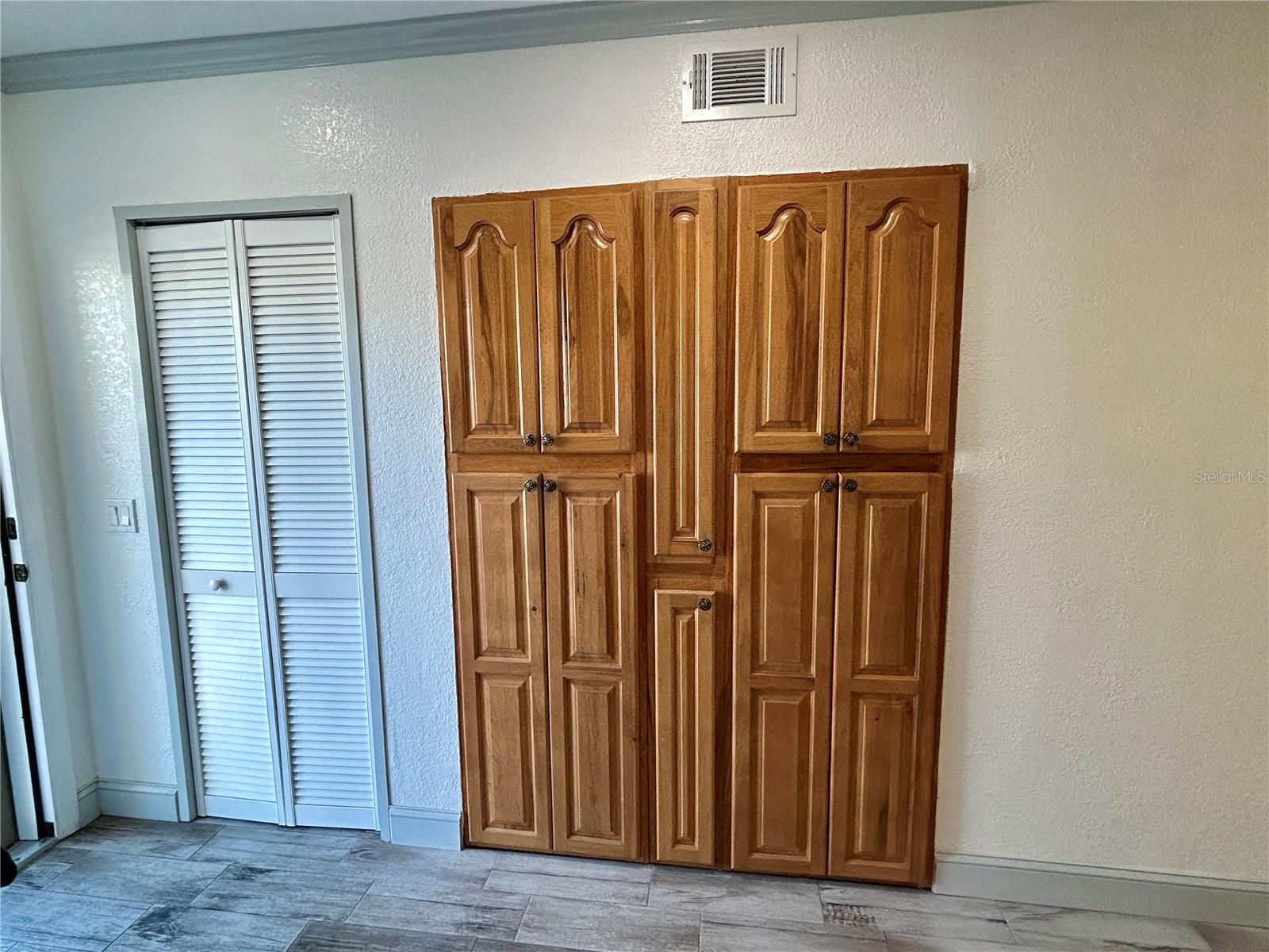 Image 8 of 61 For 2261 Swedish Drive 21