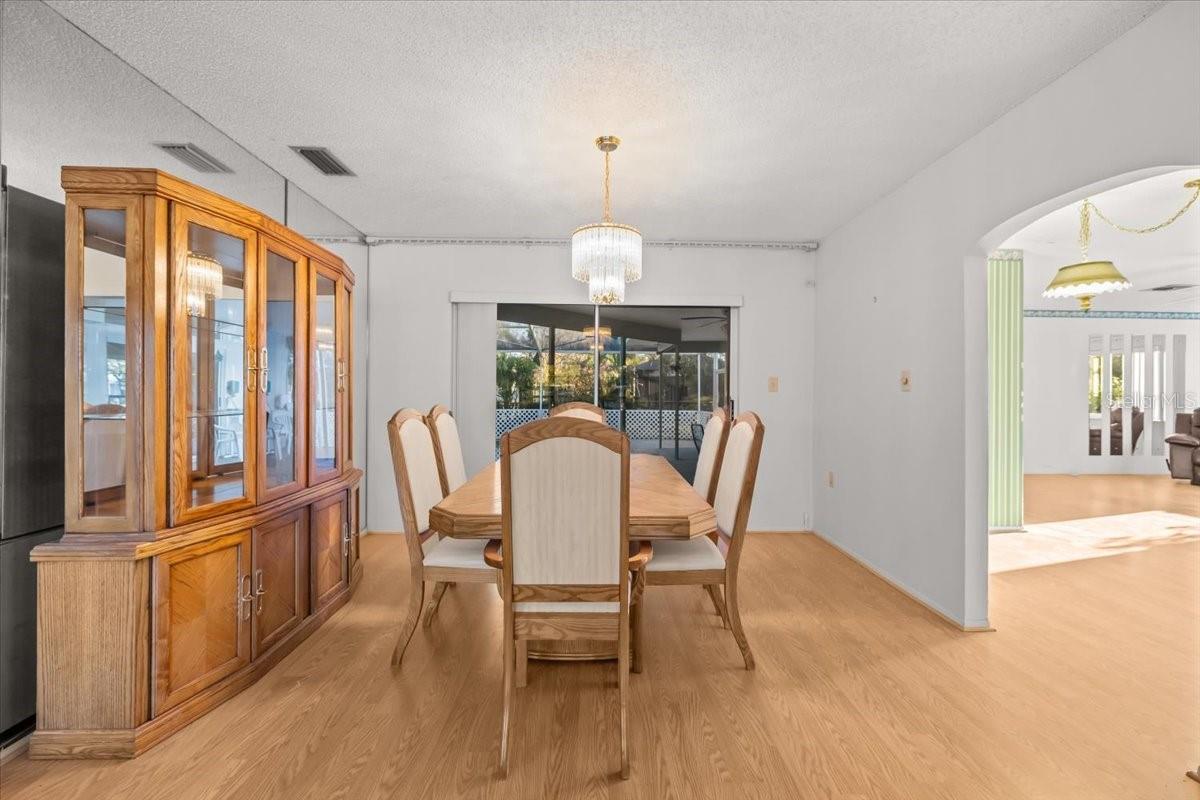 Image 11 of 49 For 7132 Bramblewood Drive