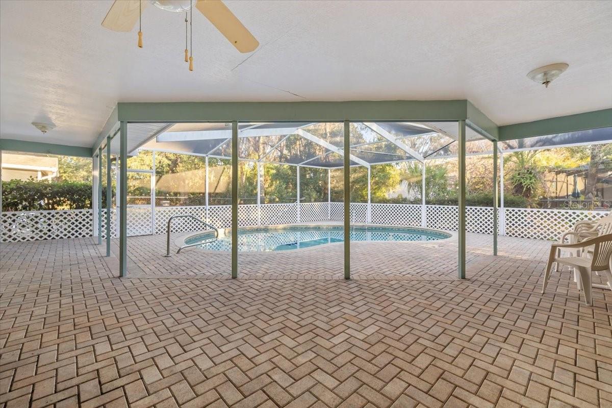 Image 37 of 49 For 7132 Bramblewood Drive