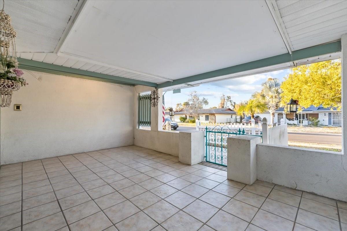 Image 7 of 49 For 7132 Bramblewood Drive