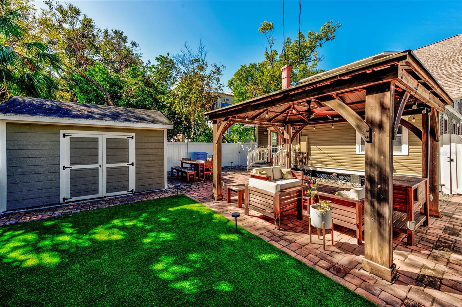 Image 29 of 36 For 615 Grove Street N