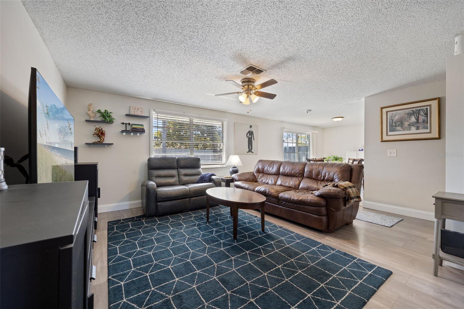 Image 10 of 39 For 7212 Lunita Court