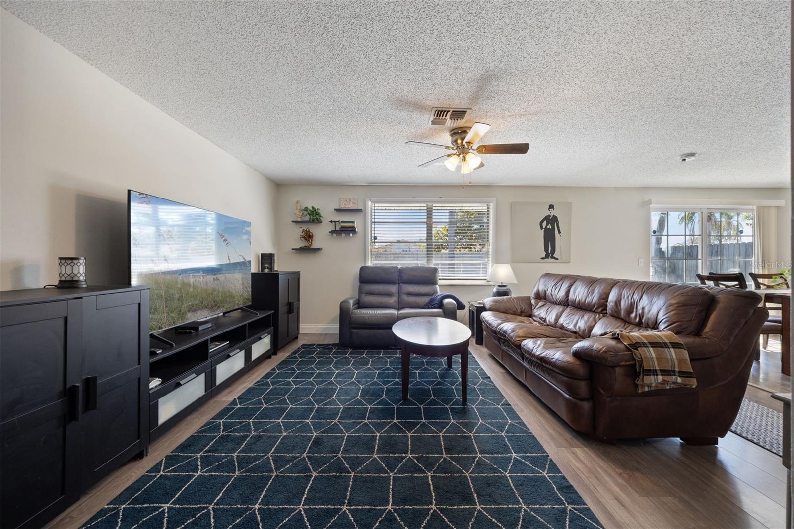 Image 11 of 39 For 7212 Lunita Court