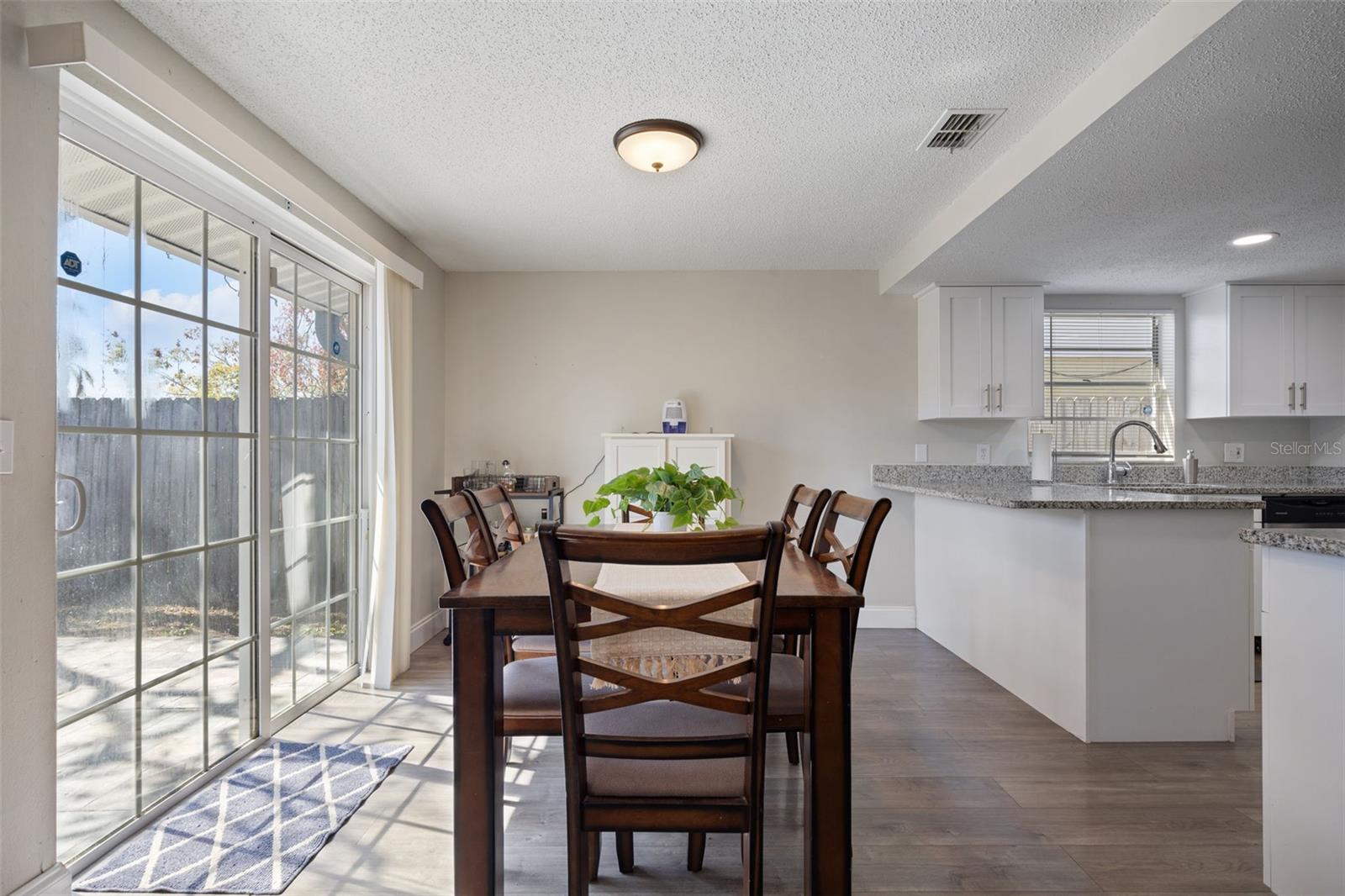 Image 19 of 39 For 7212 Lunita Court