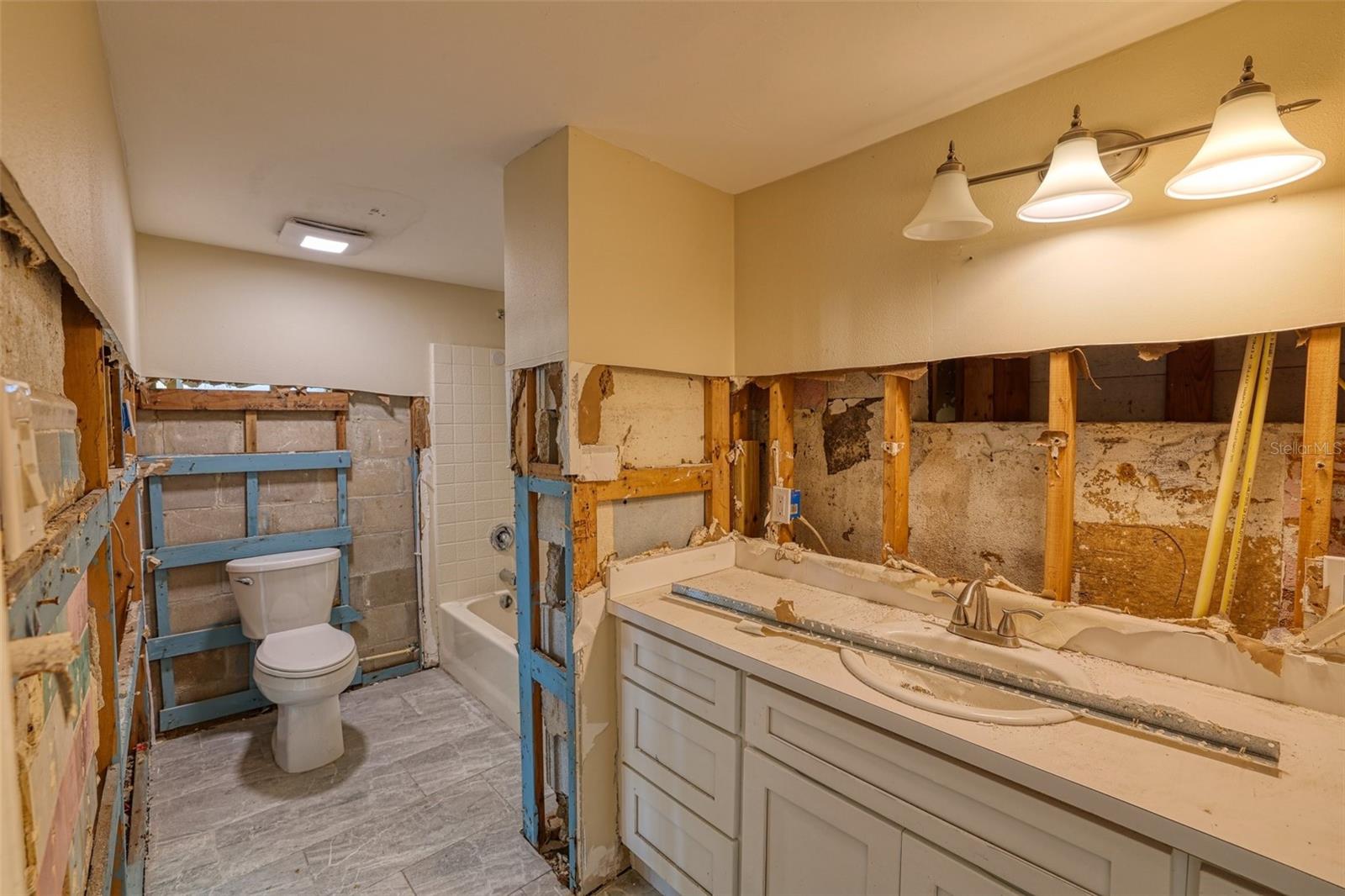 Image 10 of 18 For 3448 Minnow Creek Drive