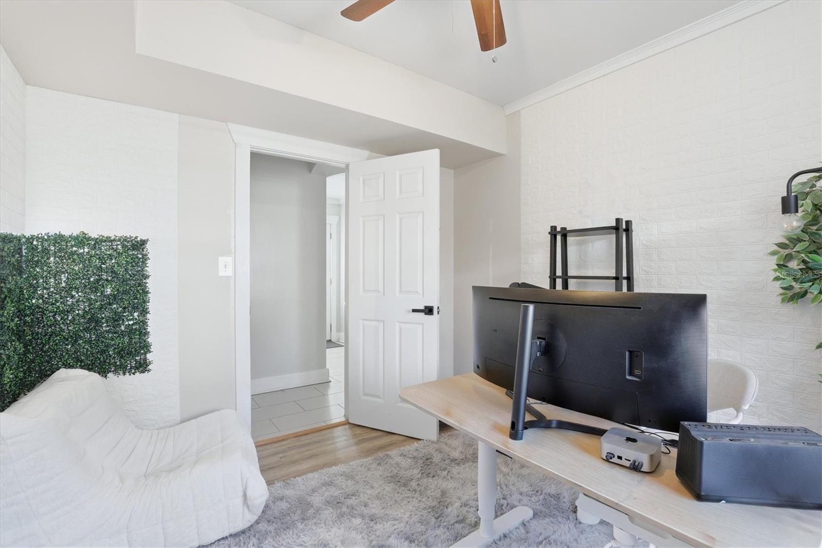 Image 9 of 24 For 206 Genesee Street