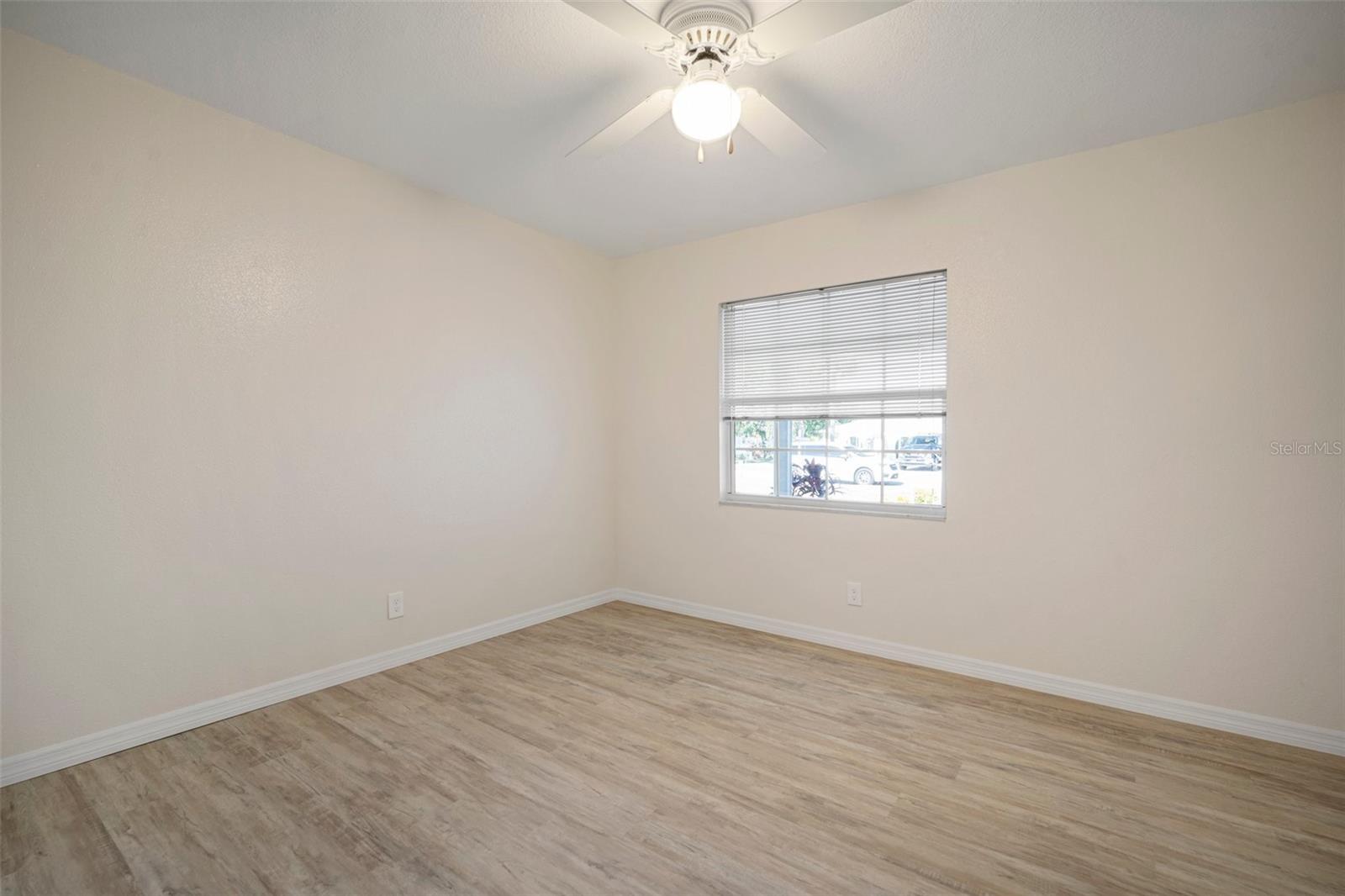 Image 31 of 40 For 910 Spindle Palm Way