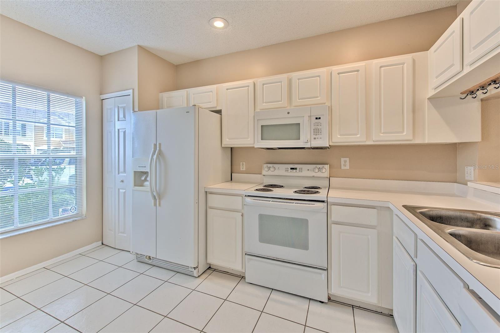 Image 4 of 38 For 1309 Costa Mesa Drive