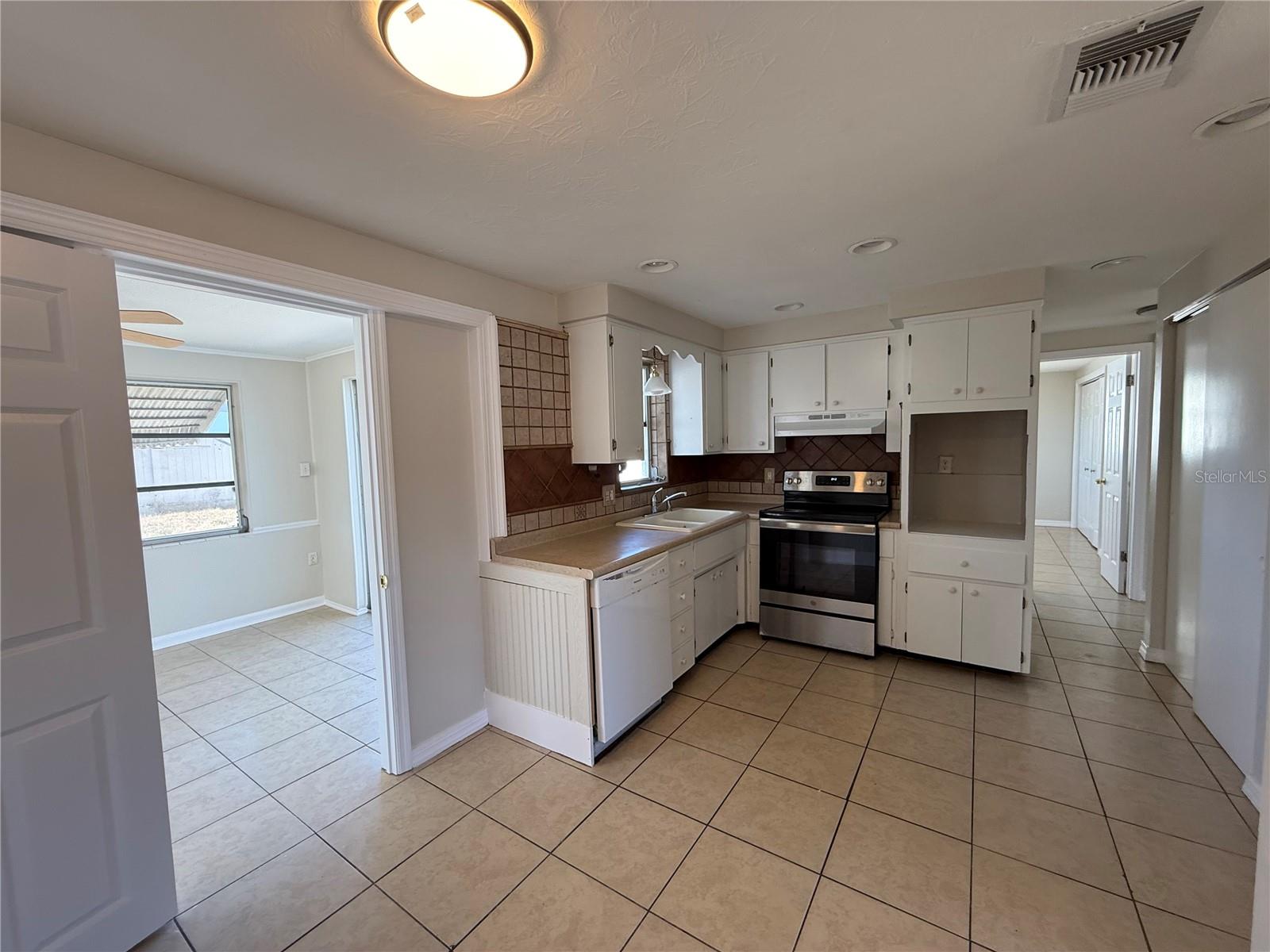 Image 10 of 14 For 6627 Jackson Street