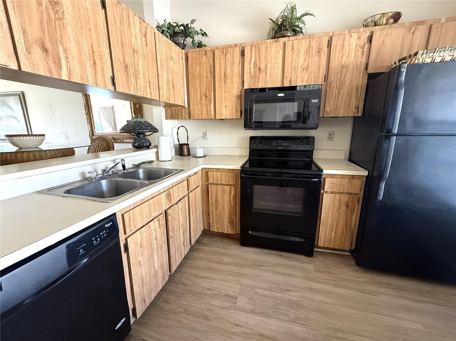 Image 8 of 33 For 232 Nautilus Way 11