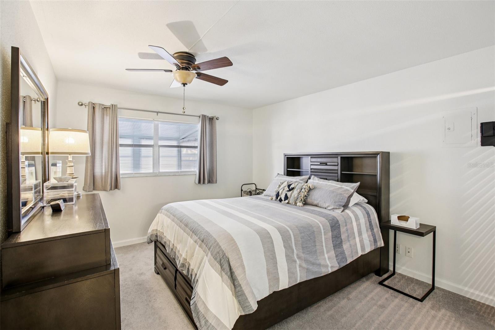 Image 14 of 57 For 202 Bedford Trail 116