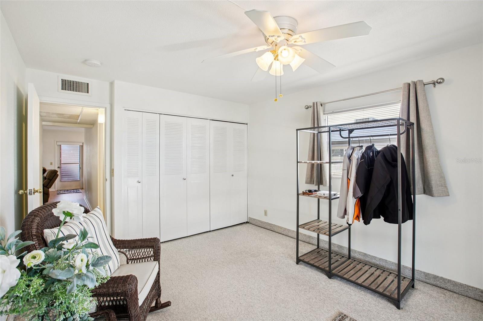 Image 19 of 57 For 202 Bedford Trail 116