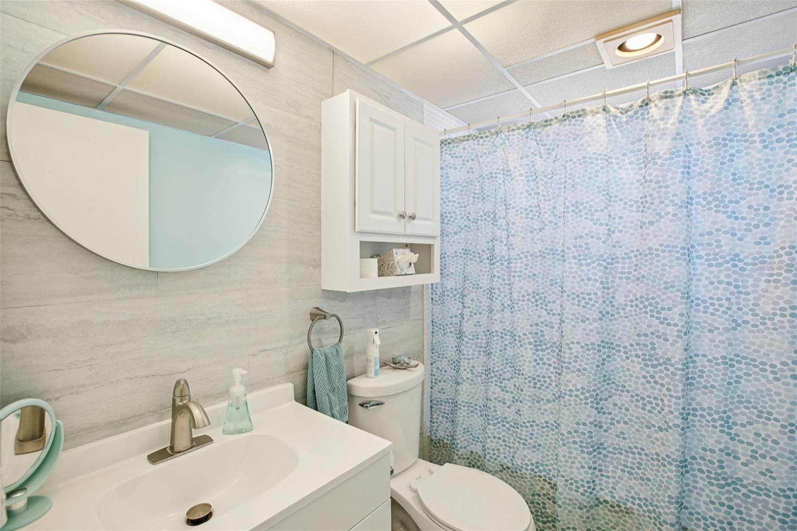 Image 21 of 57 For 202 Bedford Trail 116