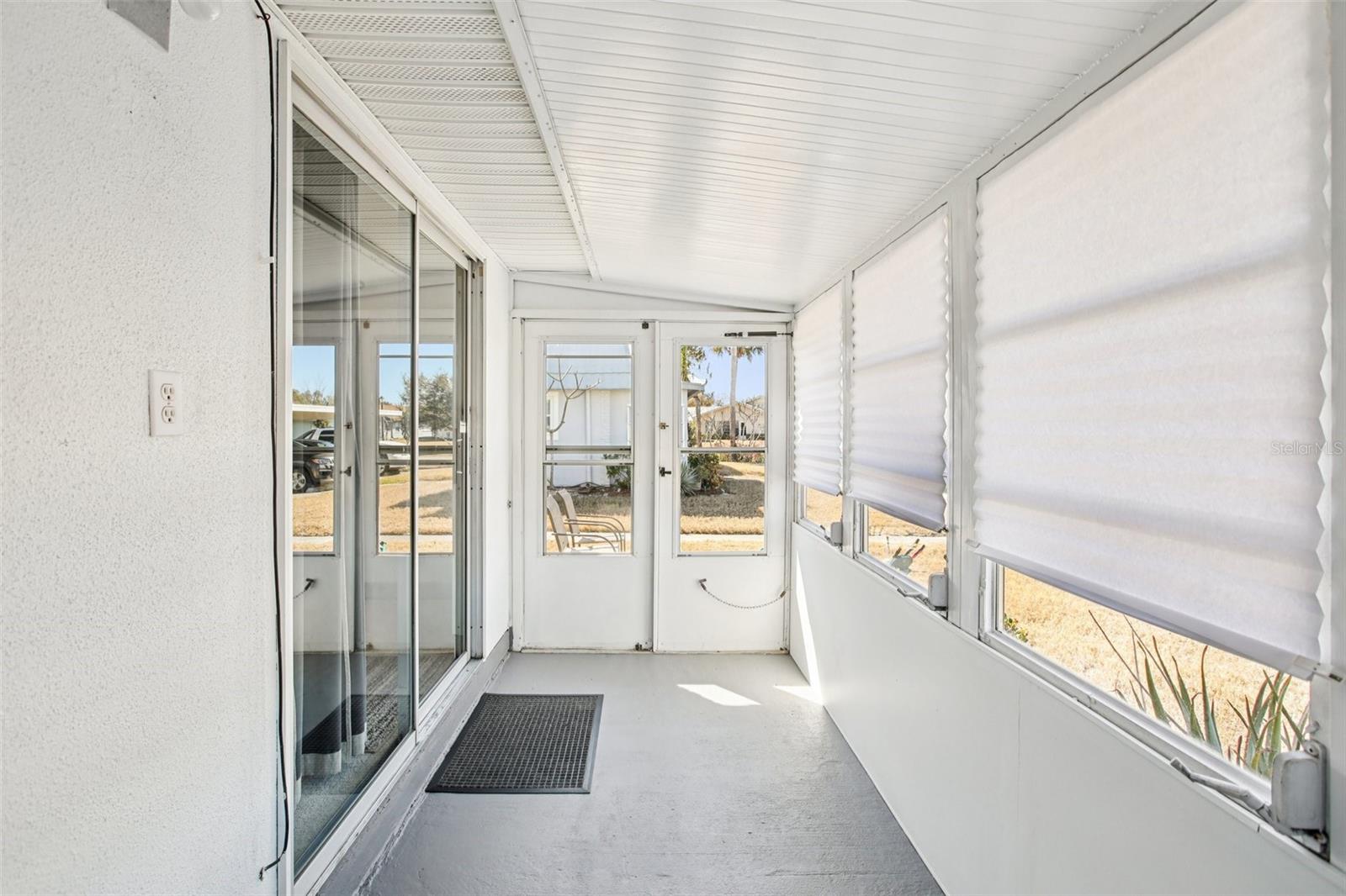 Image 23 of 57 For 202 Bedford Trail 116