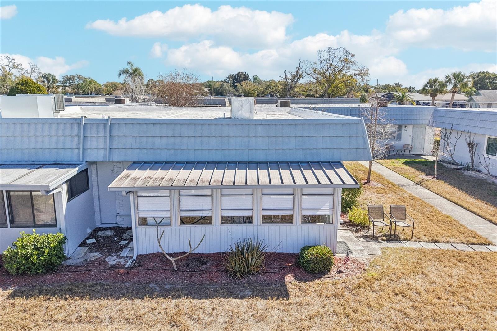 Image 26 of 57 For 202 Bedford Trail 116