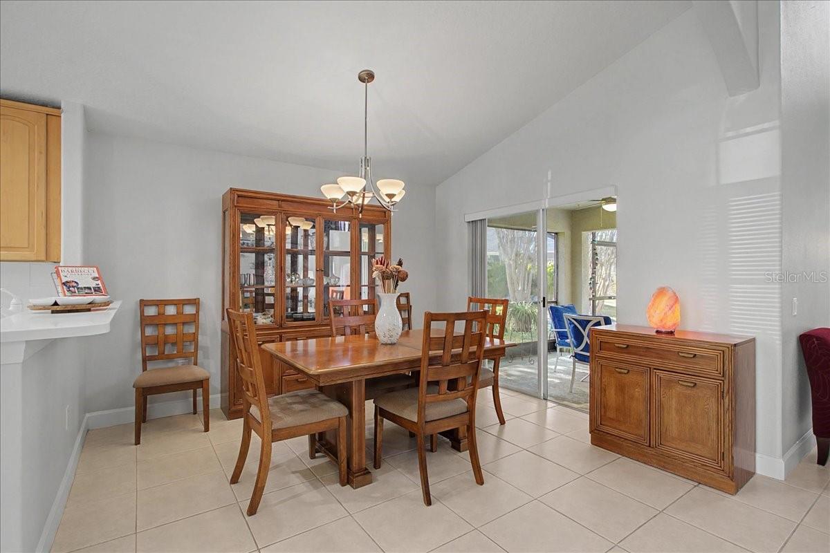 Listing photo id 13 for 16204 Hampton Trace Court