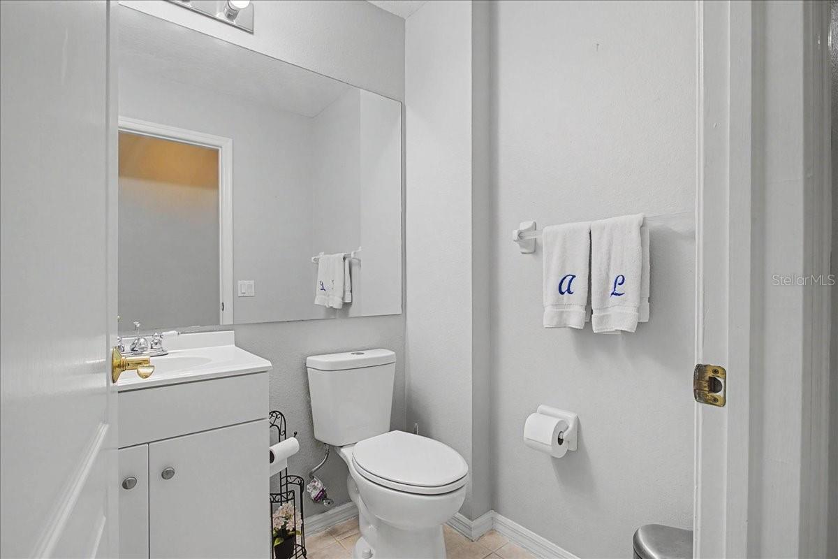 Listing photo id 34 for 16204 Hampton Trace Court