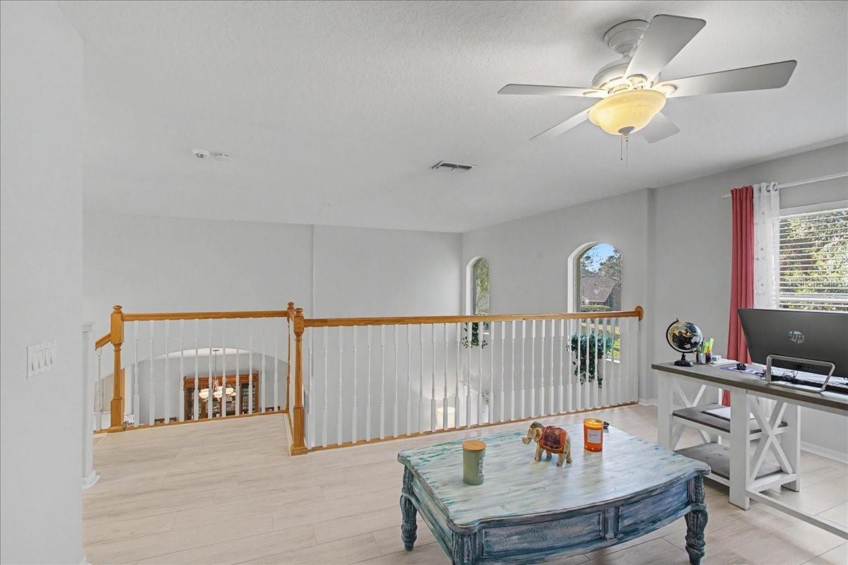 Listing photo id 36 for 16204 Hampton Trace Court