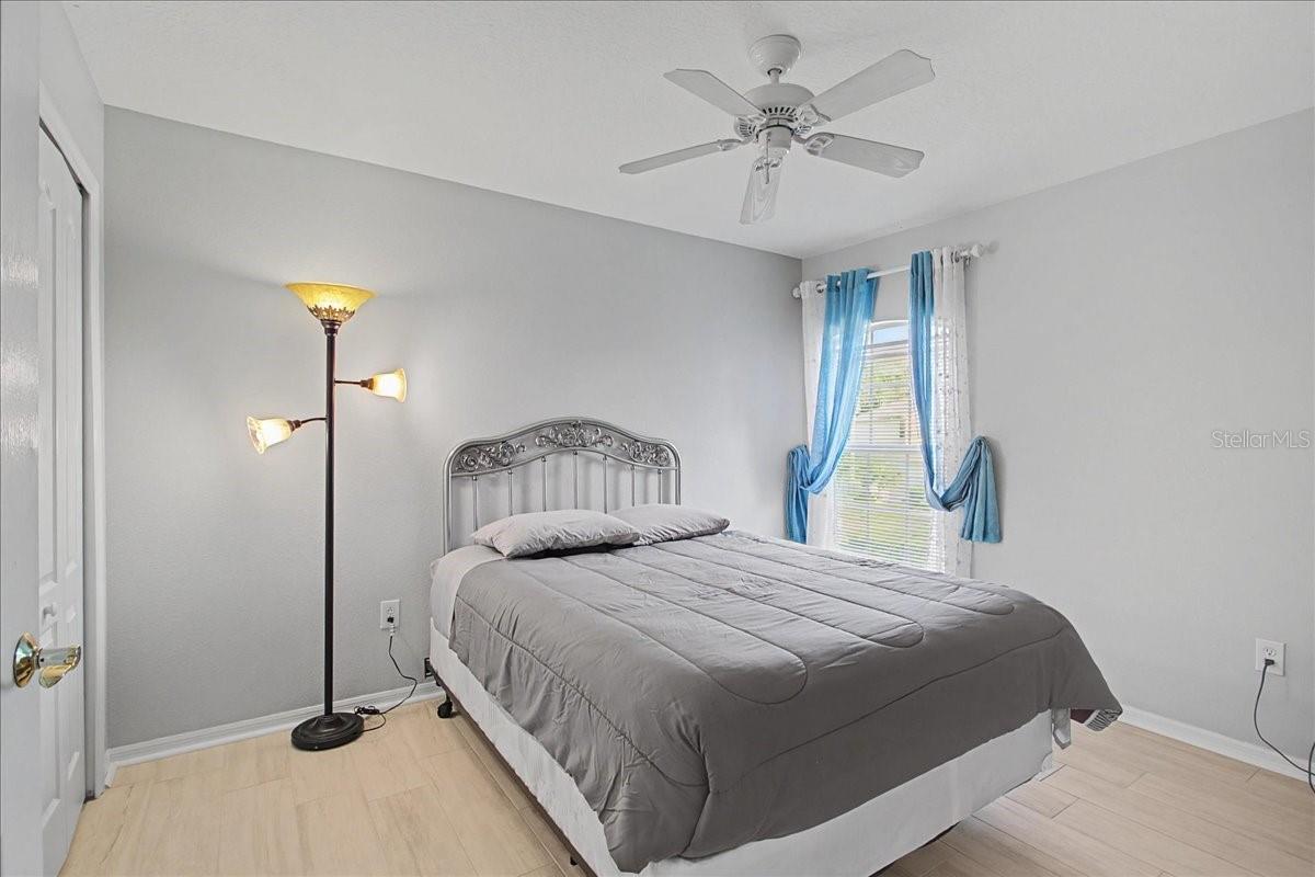 Listing photo id 44 for 16204 Hampton Trace Court