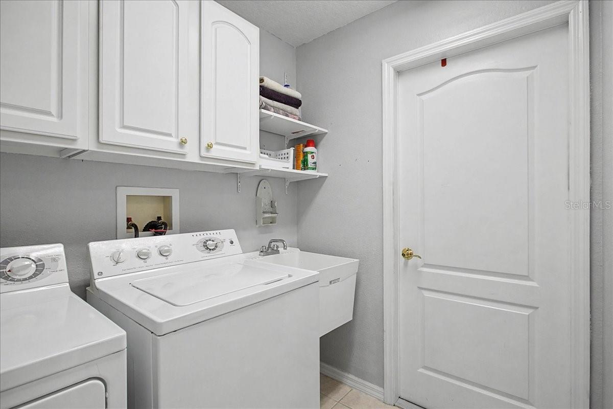 Listing photo id 49 for 16204 Hampton Trace Court