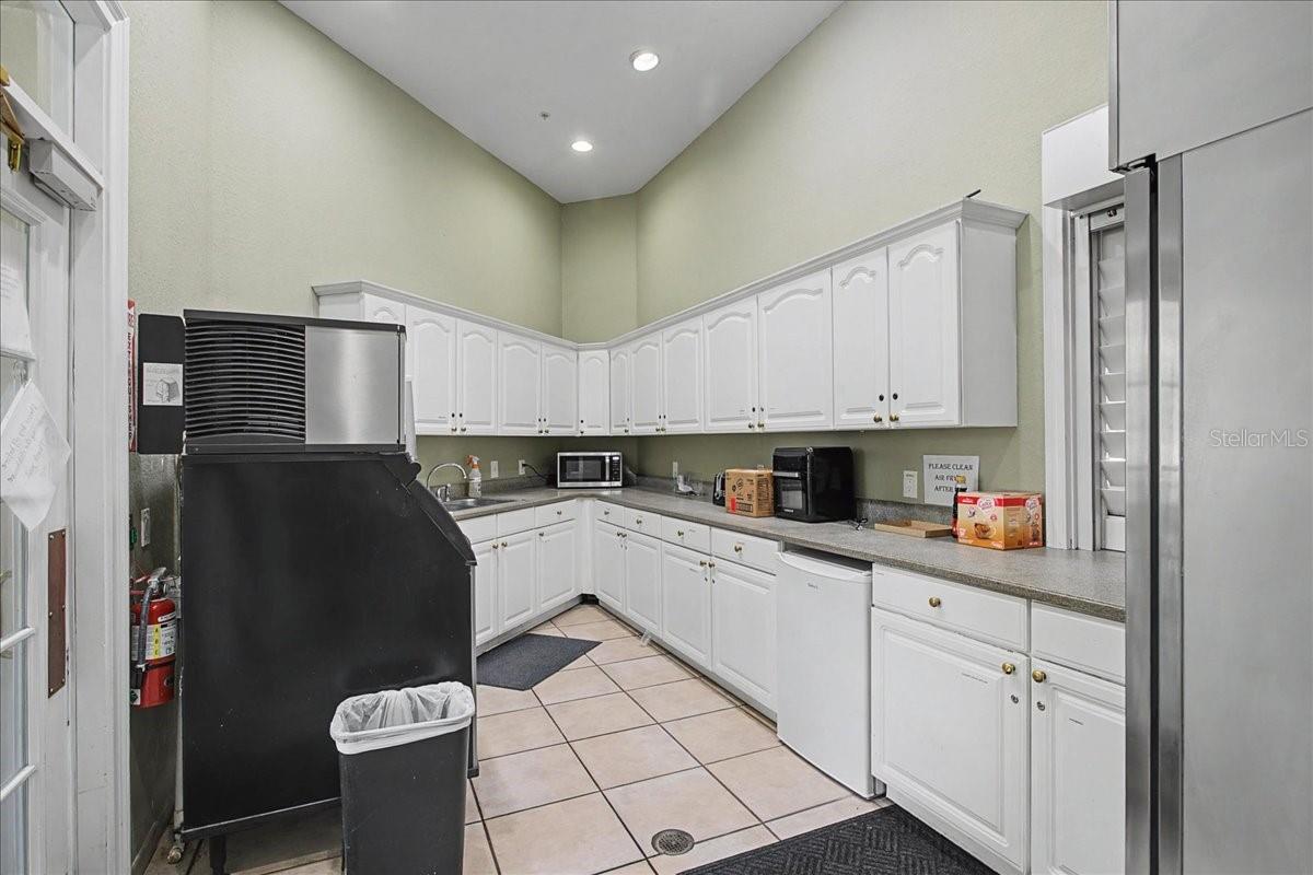 Listing photo id 68 for 16204 Hampton Trace Court