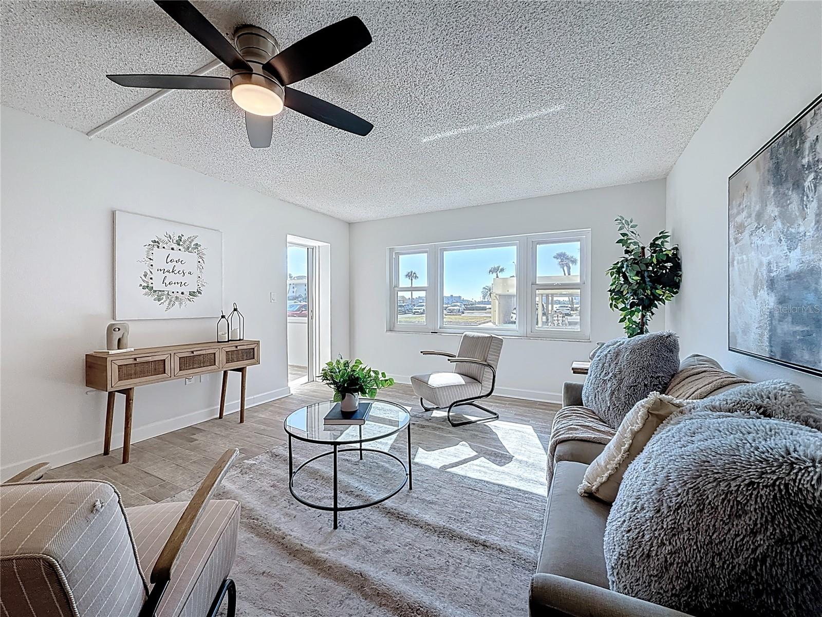 Image 14 of 42 For 4550 Cove Circle 106