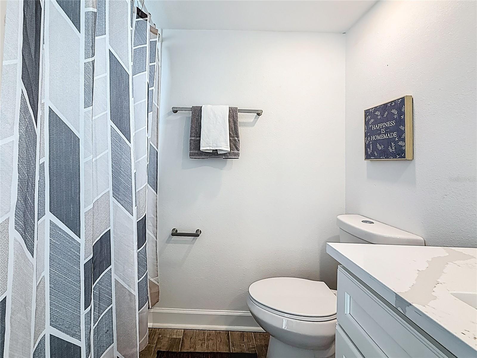 Image 24 of 42 For 4550 Cove Circle 106