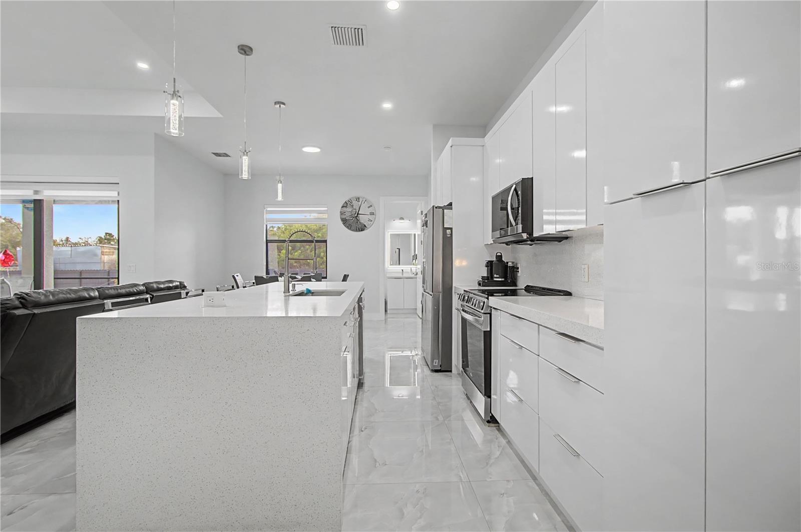 Image 12 of 42 For 3705 23rd Street Sw