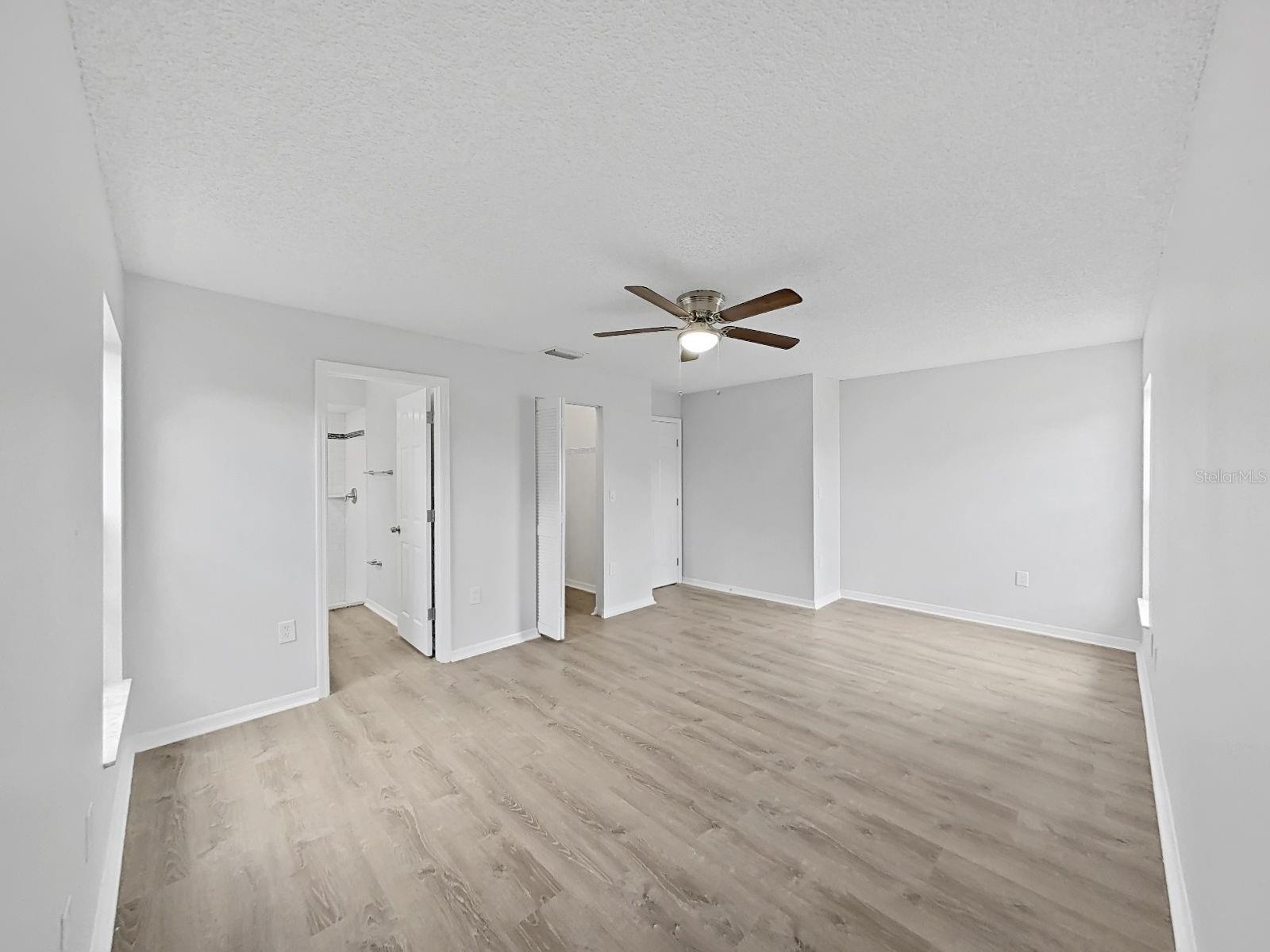 Listing photo id 21 for 4305 Northampton Drive