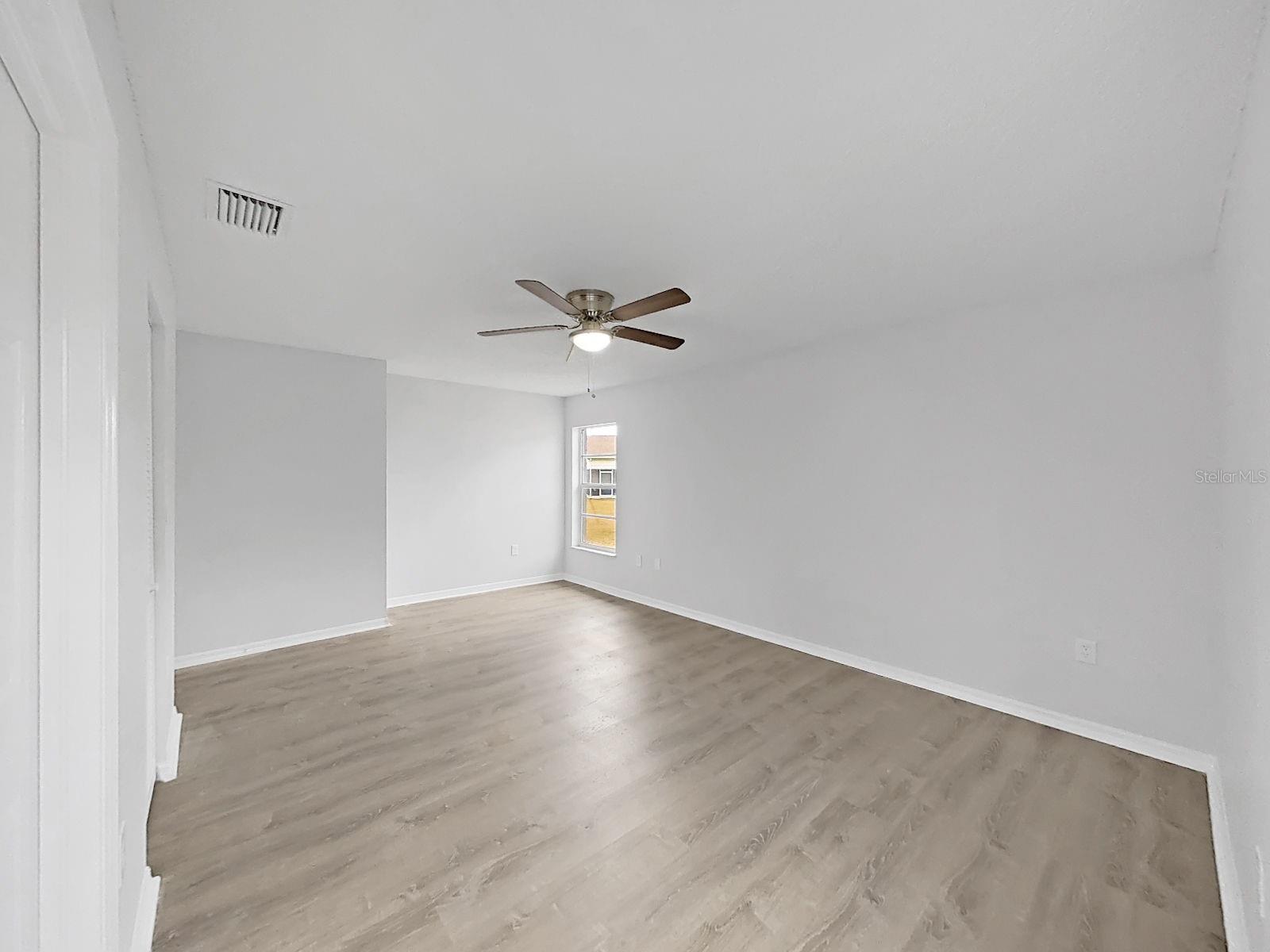 Listing photo id 22 for 4305 Northampton Drive