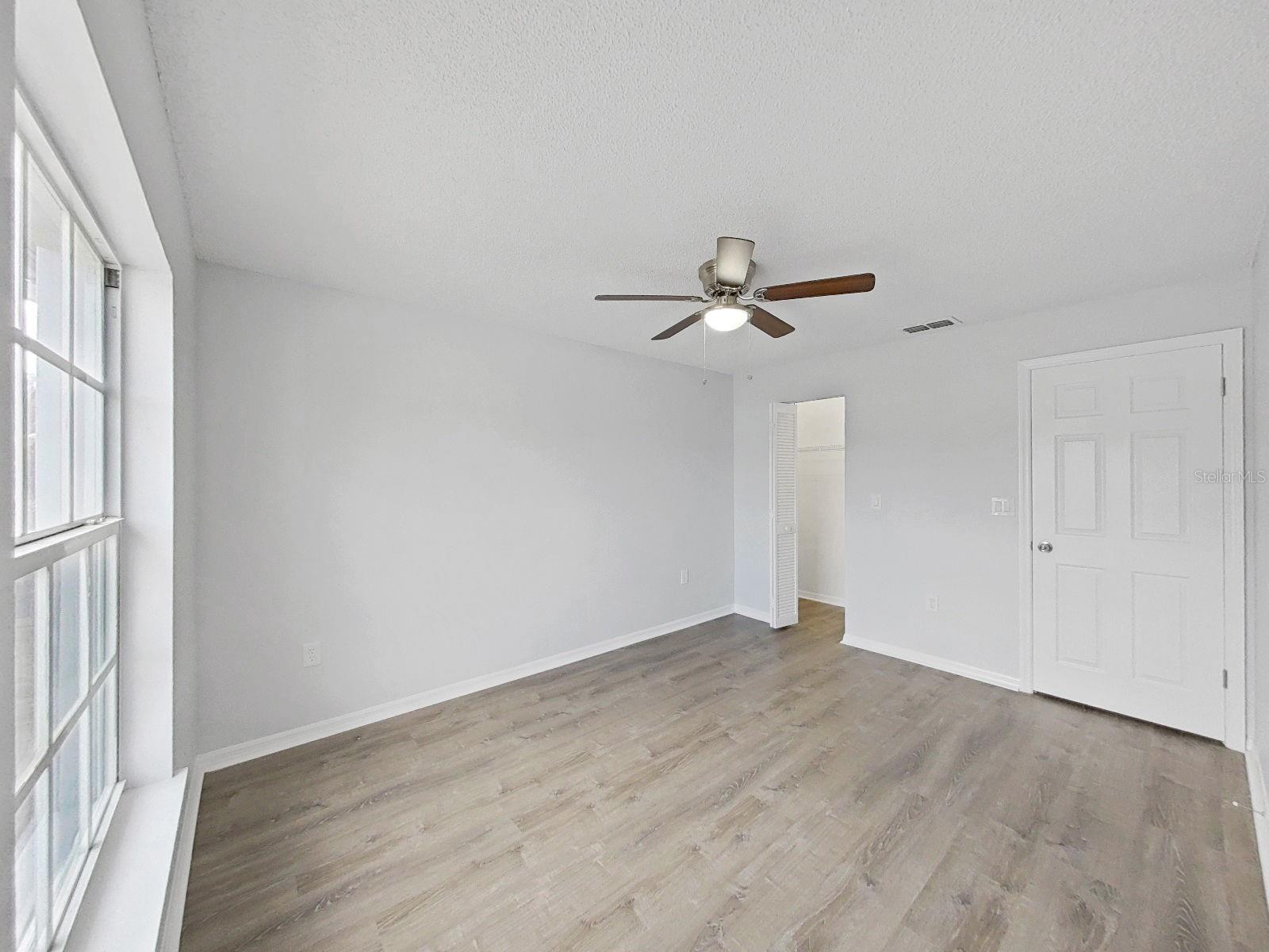 Listing photo id 27 for 4305 Northampton Drive