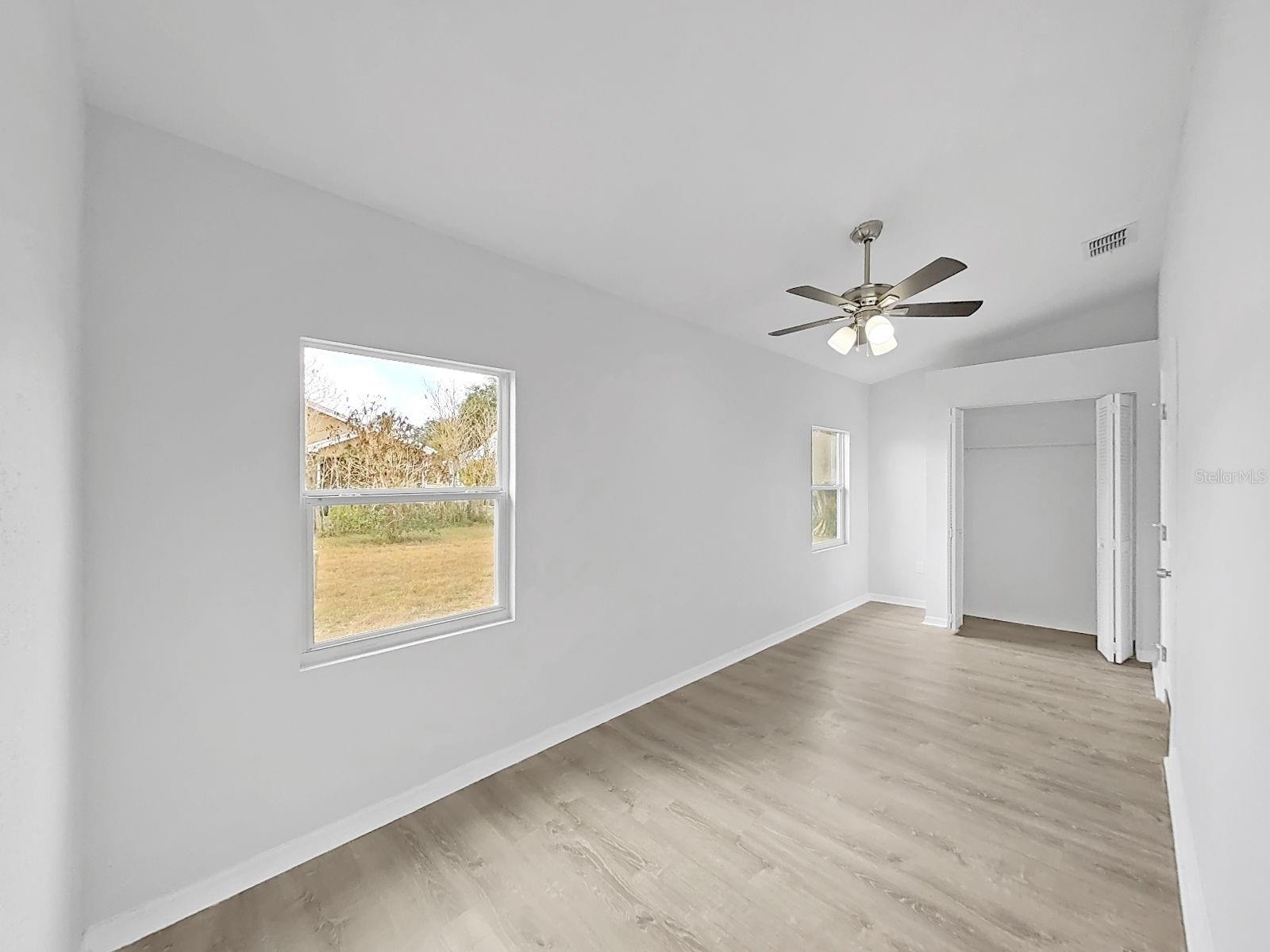 Listing photo id 30 for 4305 Northampton Drive