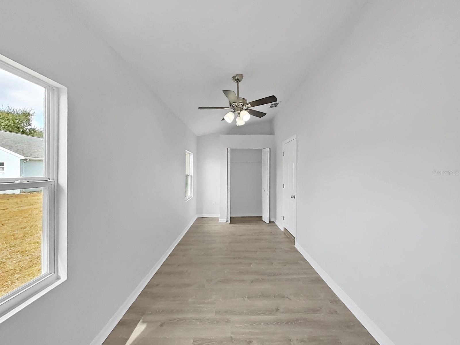 Listing photo id 31 for 4305 Northampton Drive