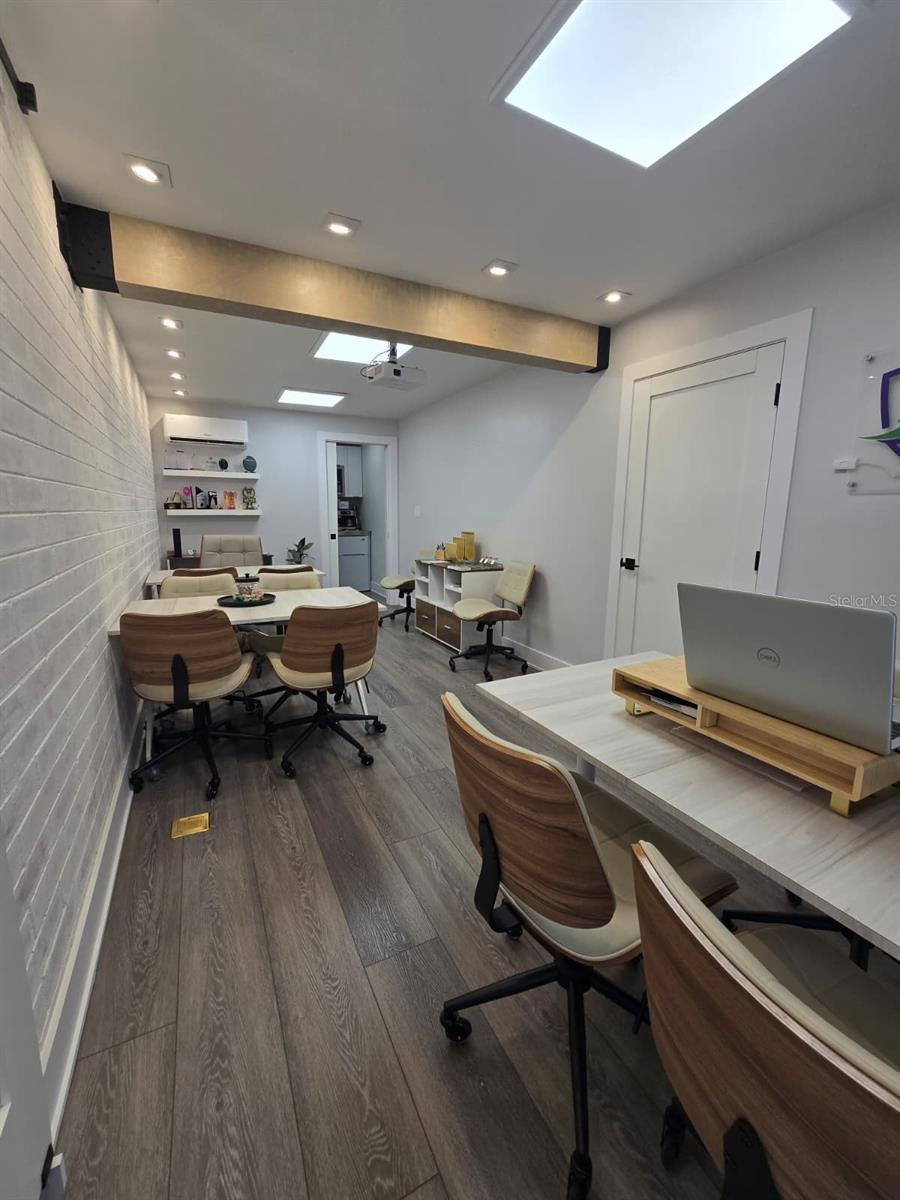 Image 11 of 11 For 2722 Tampa Bay Boulevard