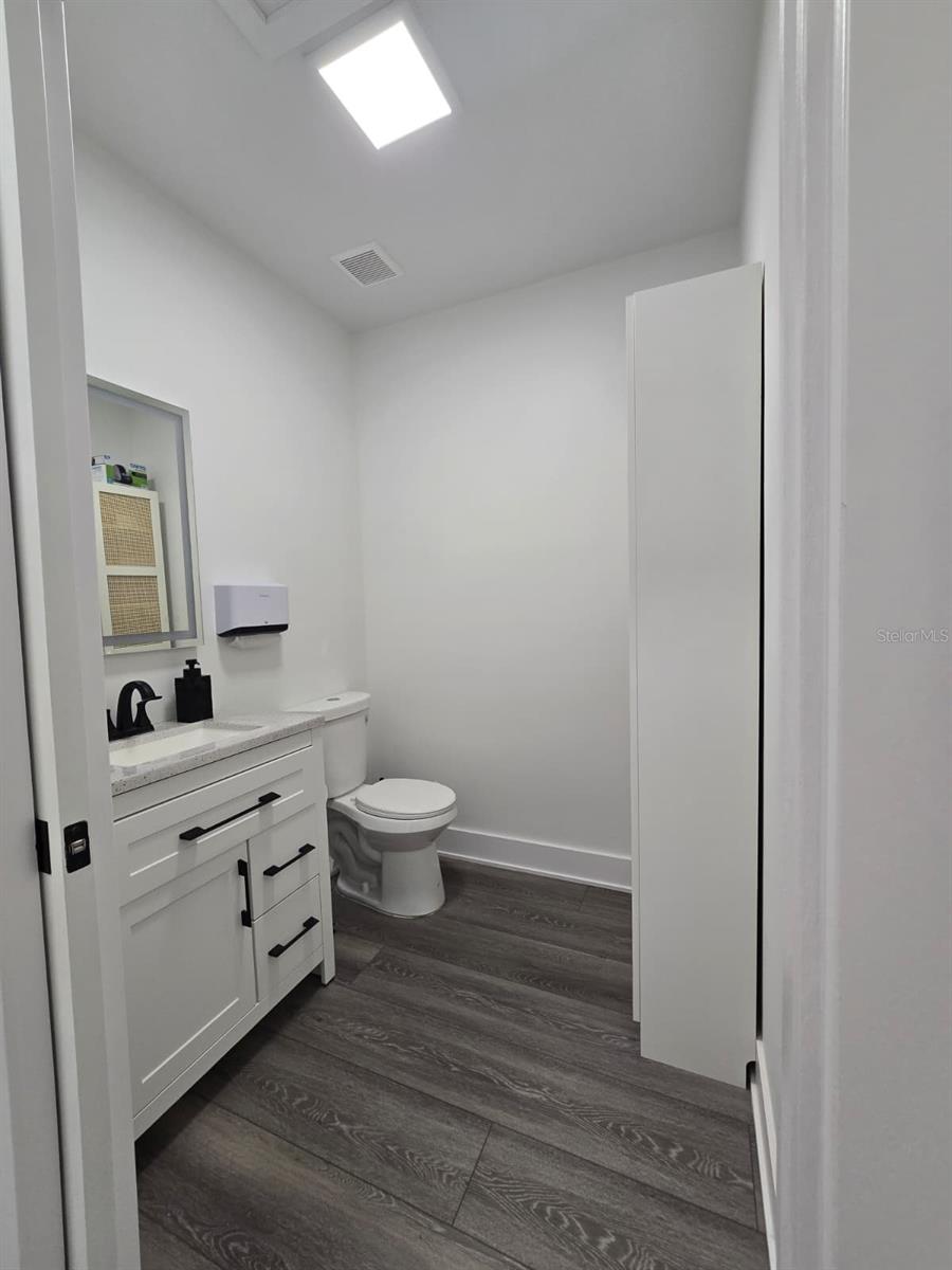 Image 8 of 11 For 2722 Tampa Bay Boulevard