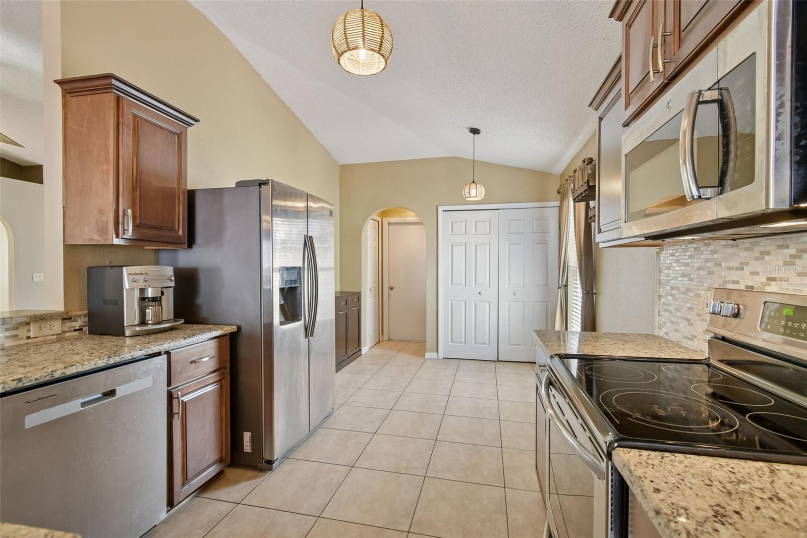 Image 7 of 16 For 837 Rocky Mountain Court