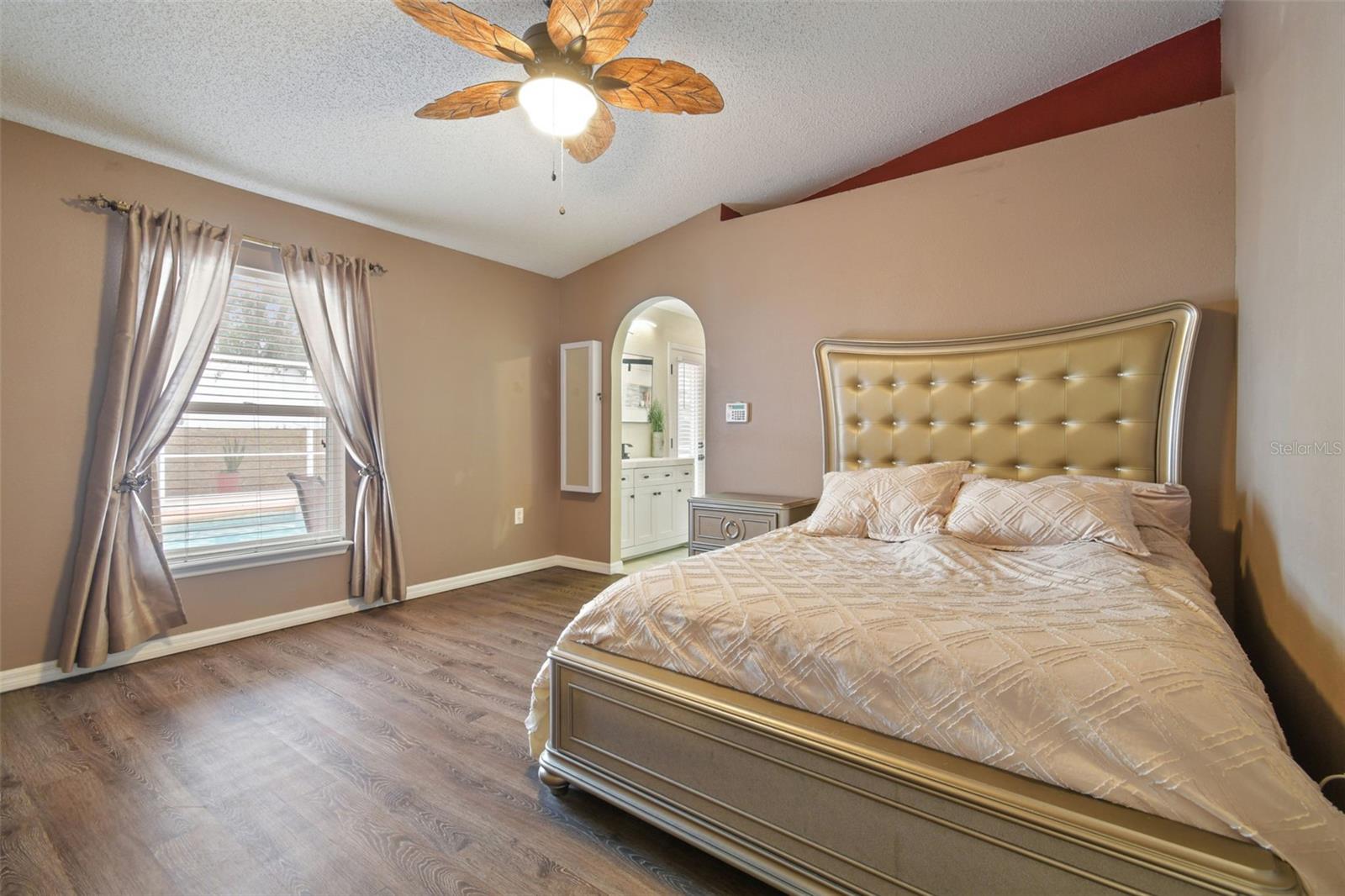 Image 9 of 16 For 837 Rocky Mountain Court