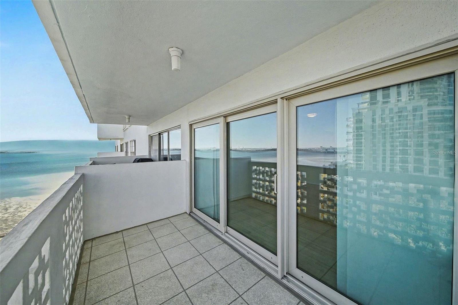 Image 22 of 40 For 2401 Bayshore Boulevard 1007