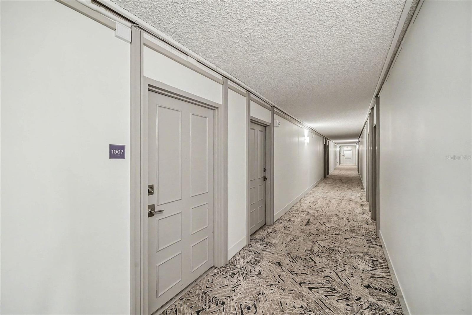 Image 4 of 40 For 2401 Bayshore Boulevard 1007