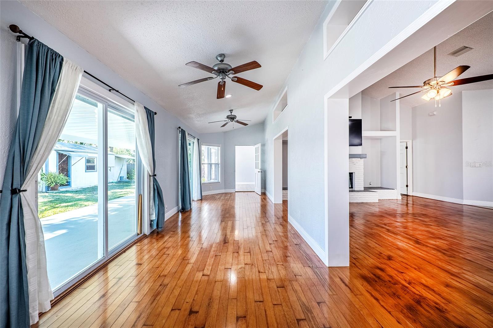 Image 13 of 48 For 15912 Armistead Lane