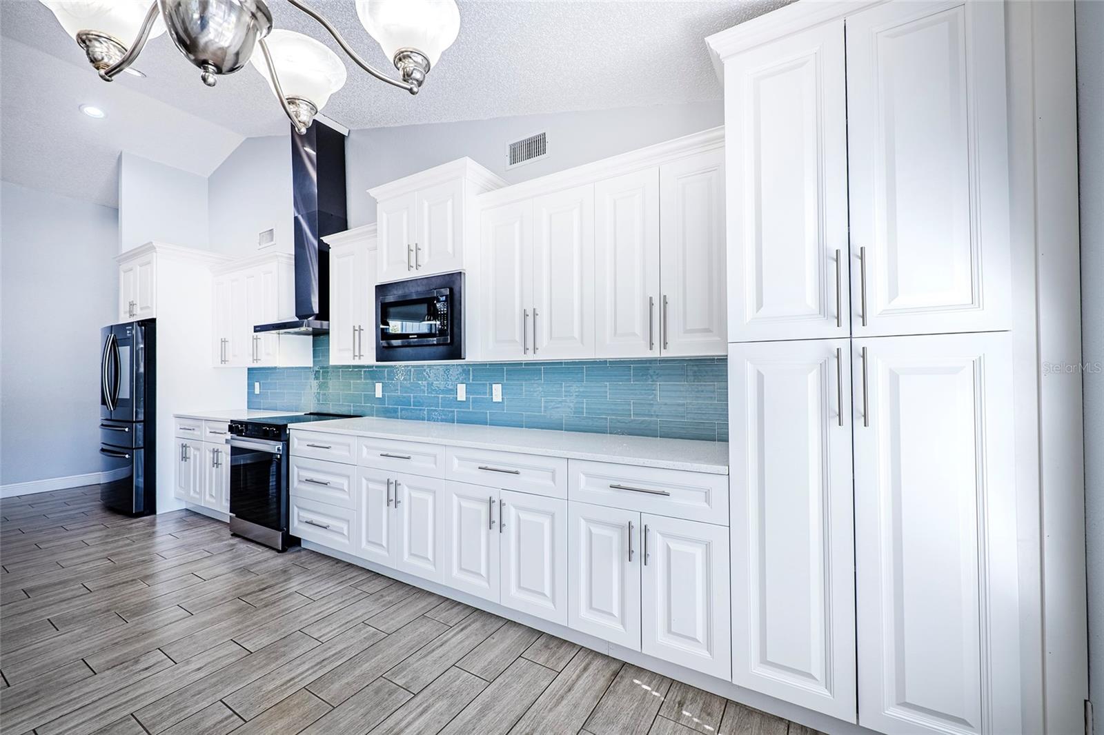 Image 15 of 48 For 15912 Armistead Lane