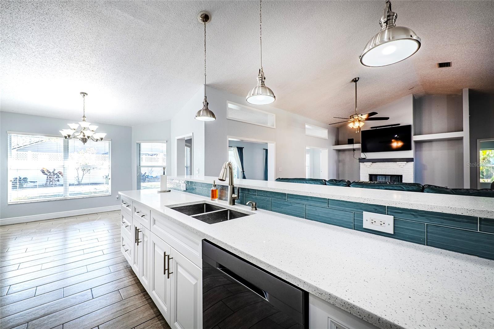 Image 16 of 48 For 15912 Armistead Lane